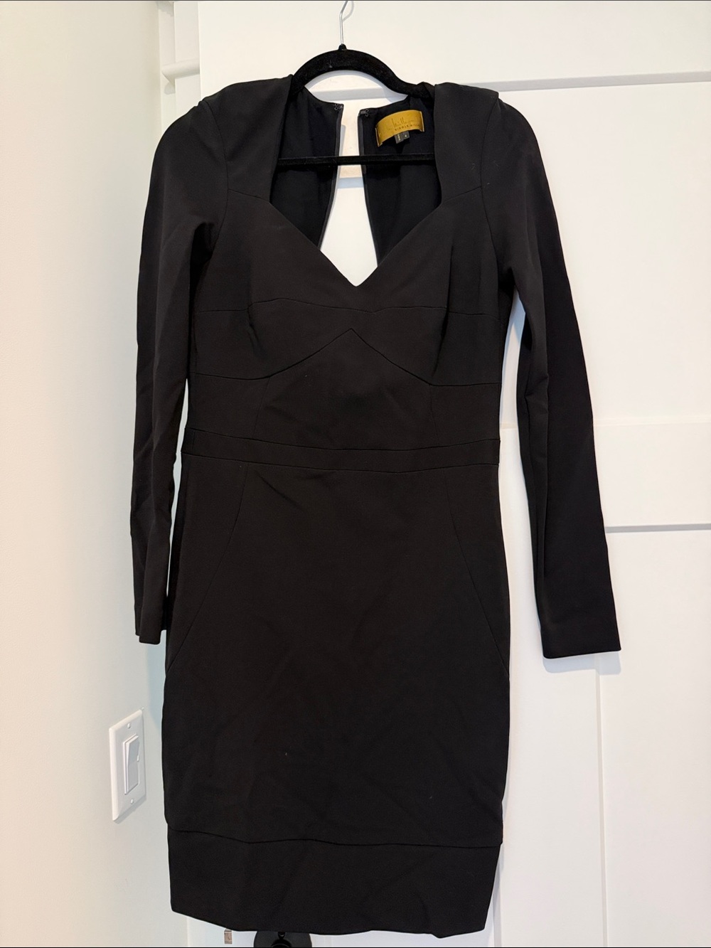 Nicole Miller Black Long-Sleeve V-Neck Sheath Dress